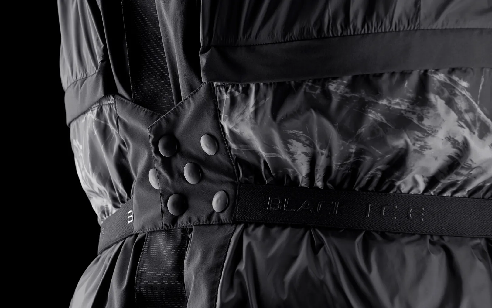 black_ice_gore_tex_down_p_6.webp BLACK ICE GORE TEX DOWN PARKA