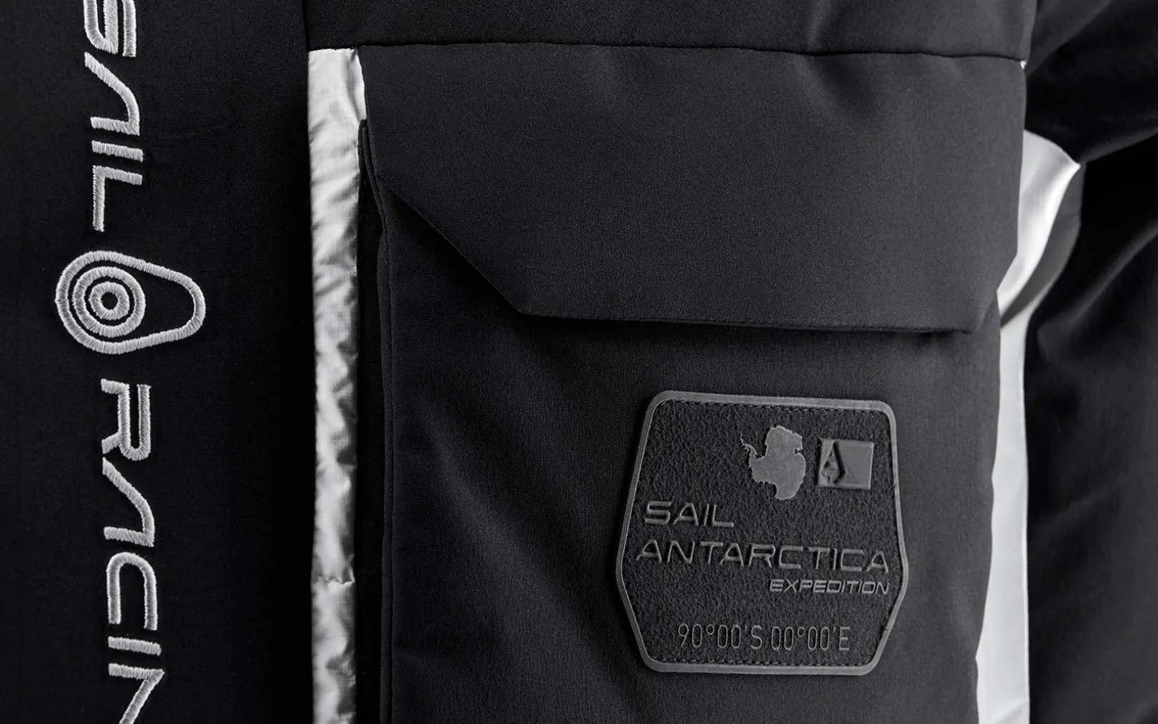 glacier_jacket_3-4.webp GLACIER JACKET