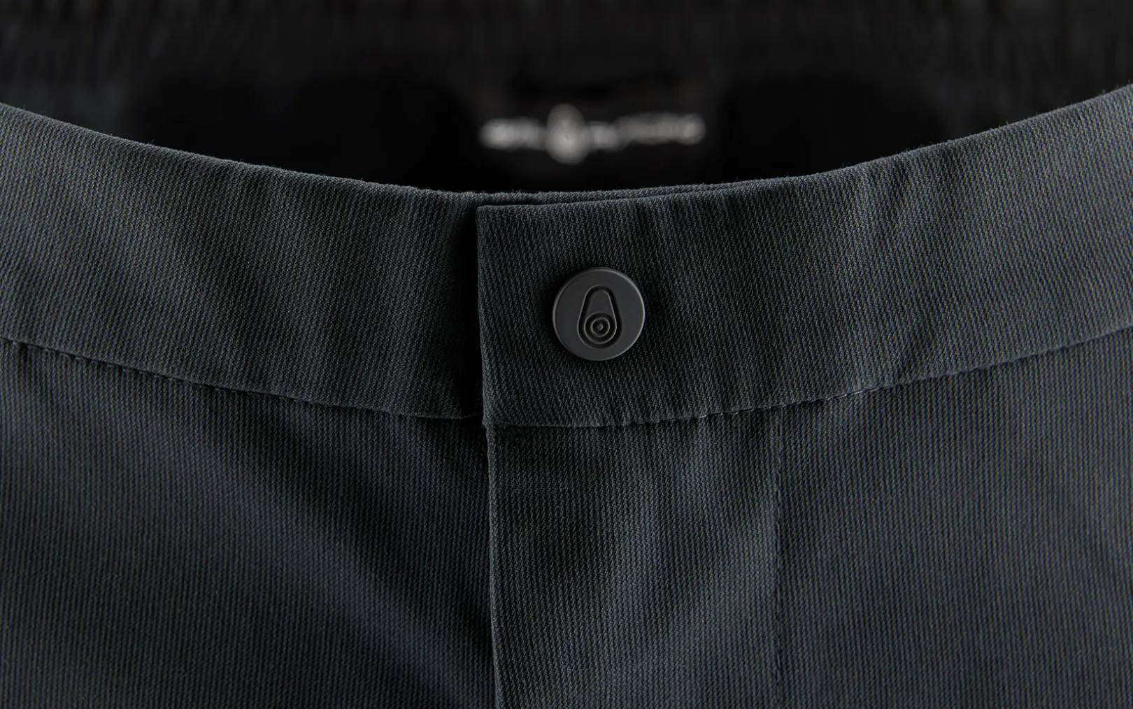 race_edition_tech_pant_2.webp RACE EDITION TECH PANT