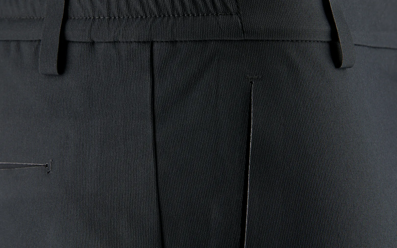 race_edition_tech_shorts_2.webp RACE EDITION TECH SHORTS
