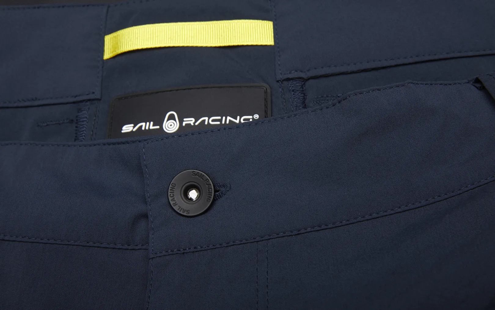 spray_tech_shorts_2-3.webp SPRAY TECH SHORTS