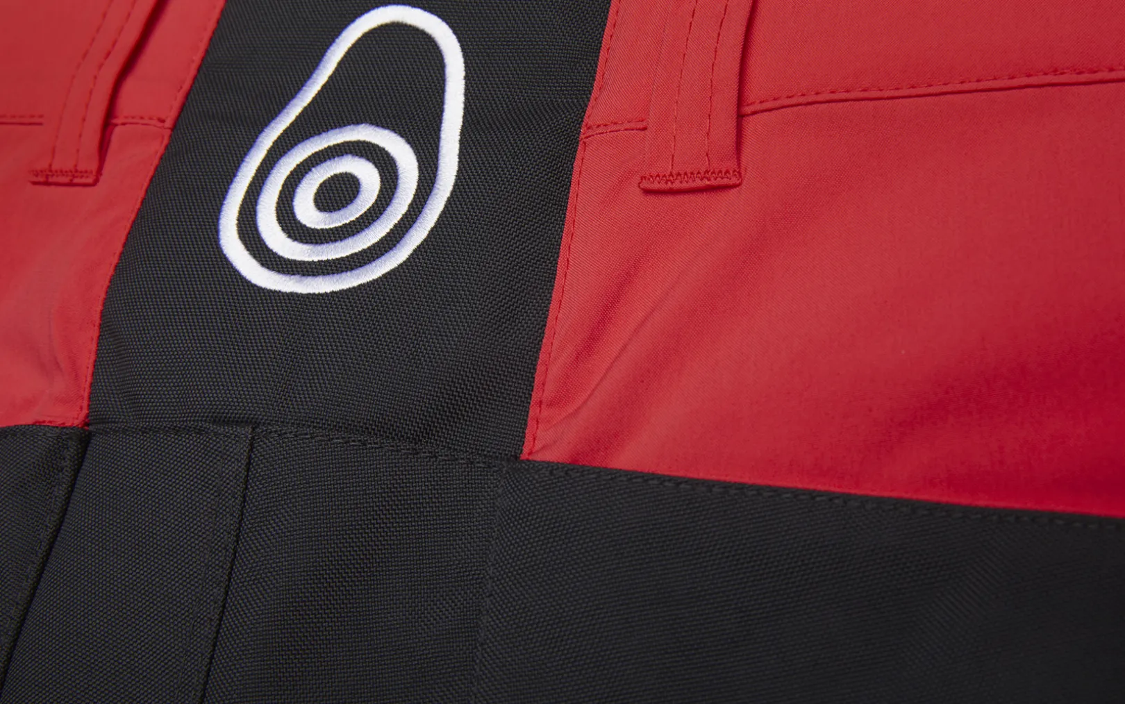 spray_tech_shorts_3-4.webp SPRAY TECH SHORTS