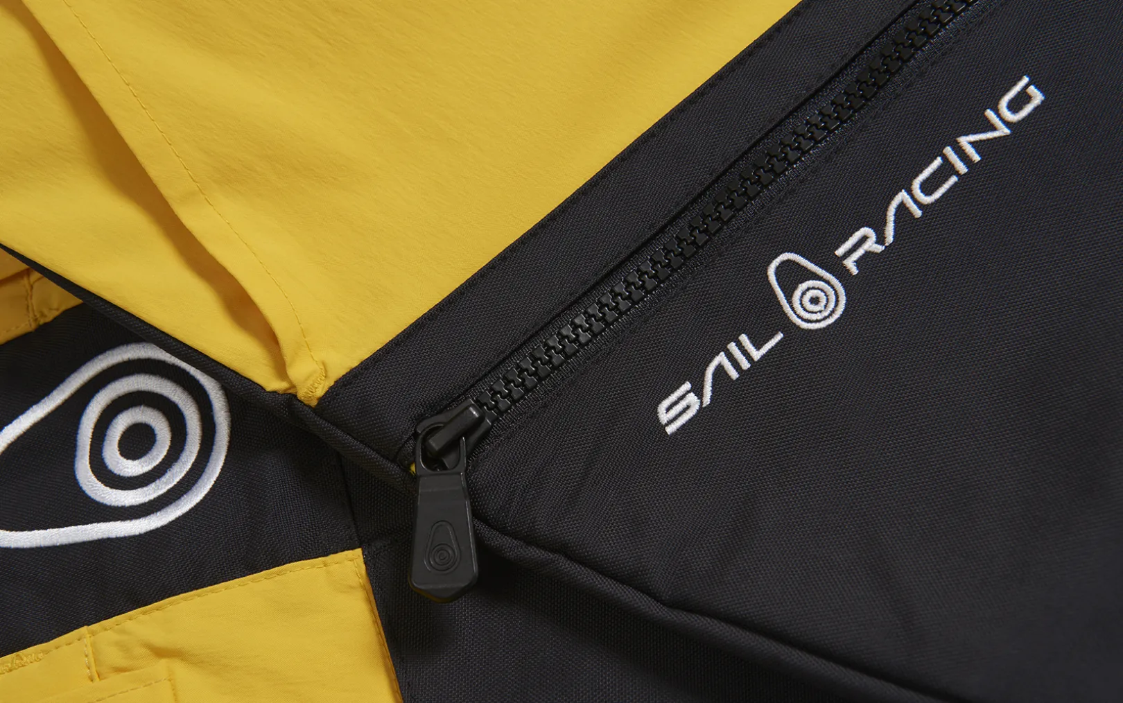 spray_tech_shorts_3-5.webp SPRAY TECH SHORTS