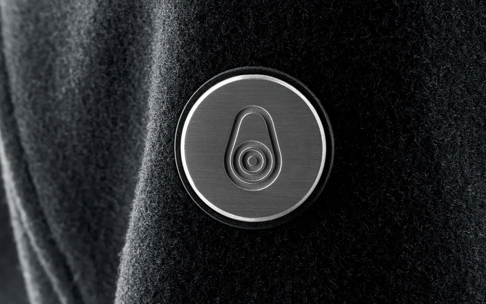 the_carbon_wool_jacket_5.webp THE CARBON WOOL JACKET
