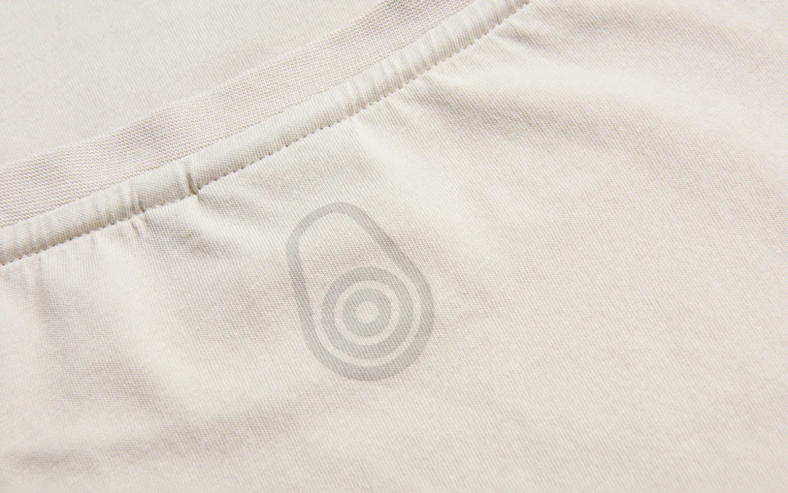 w_gale_tee_3-2.webp W GALE TEE