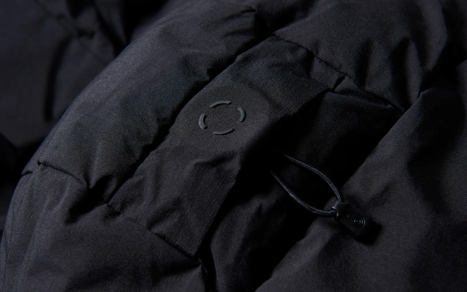 w_race_edition_down_parka_5.webp W RACE EDITION DOWN PARKA