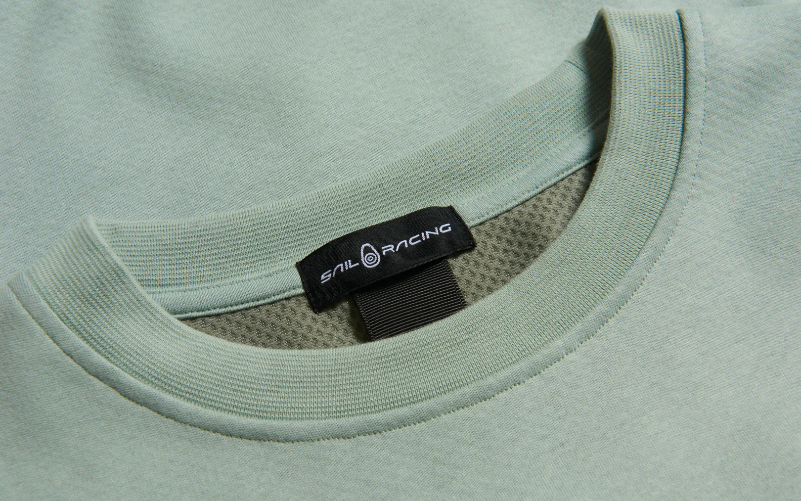 w_race_heavy_sweater_2.webp W RACE HEAVY SWEATER