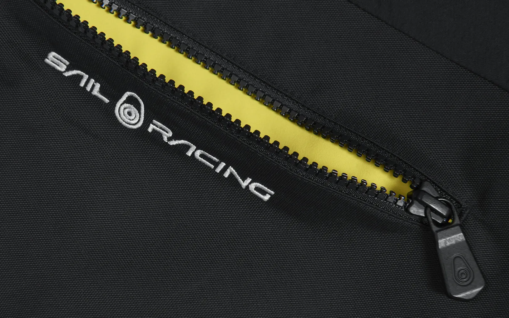 w_spray_tech_shorts_5.webp W SPRAY TECH SHORTS