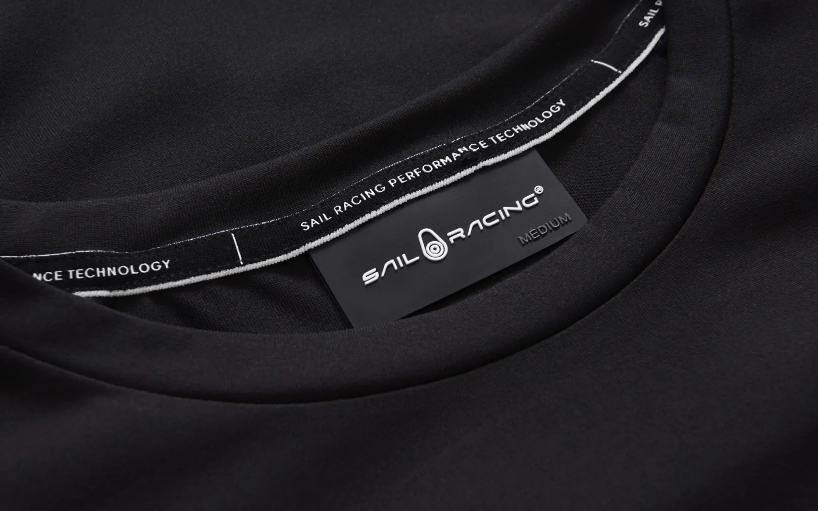 w_spray_technical_tee_2-2.webp W SPRAY TECHNICAL TEE